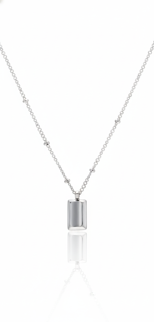 Collier Minimaliste avec Pendentif Goutte d'Eau Polie.