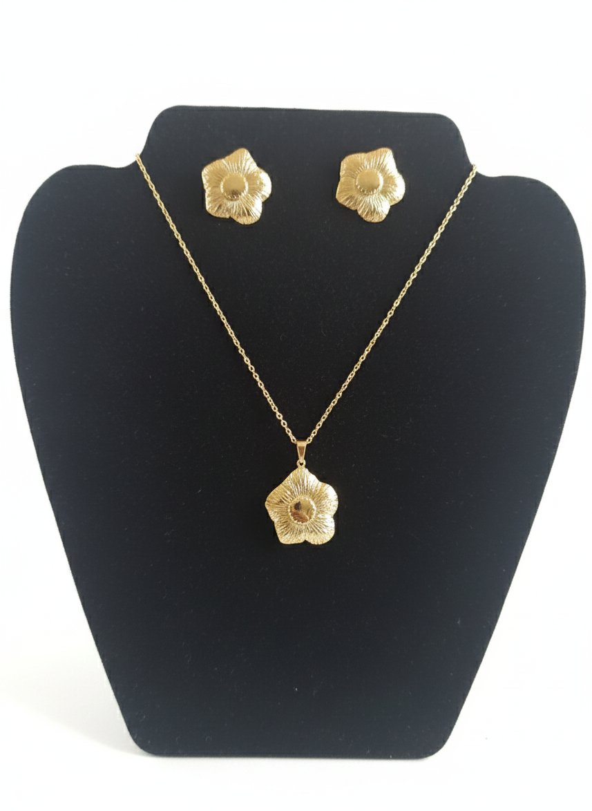 Ensemble Bijoux "Fleur d'Éclat" – Collier et Boucles d'Oreilles en Or ✨
